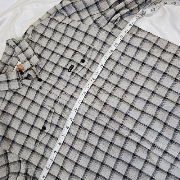 RVCA Gray Flannel 🩶 - Picture 6 of 7